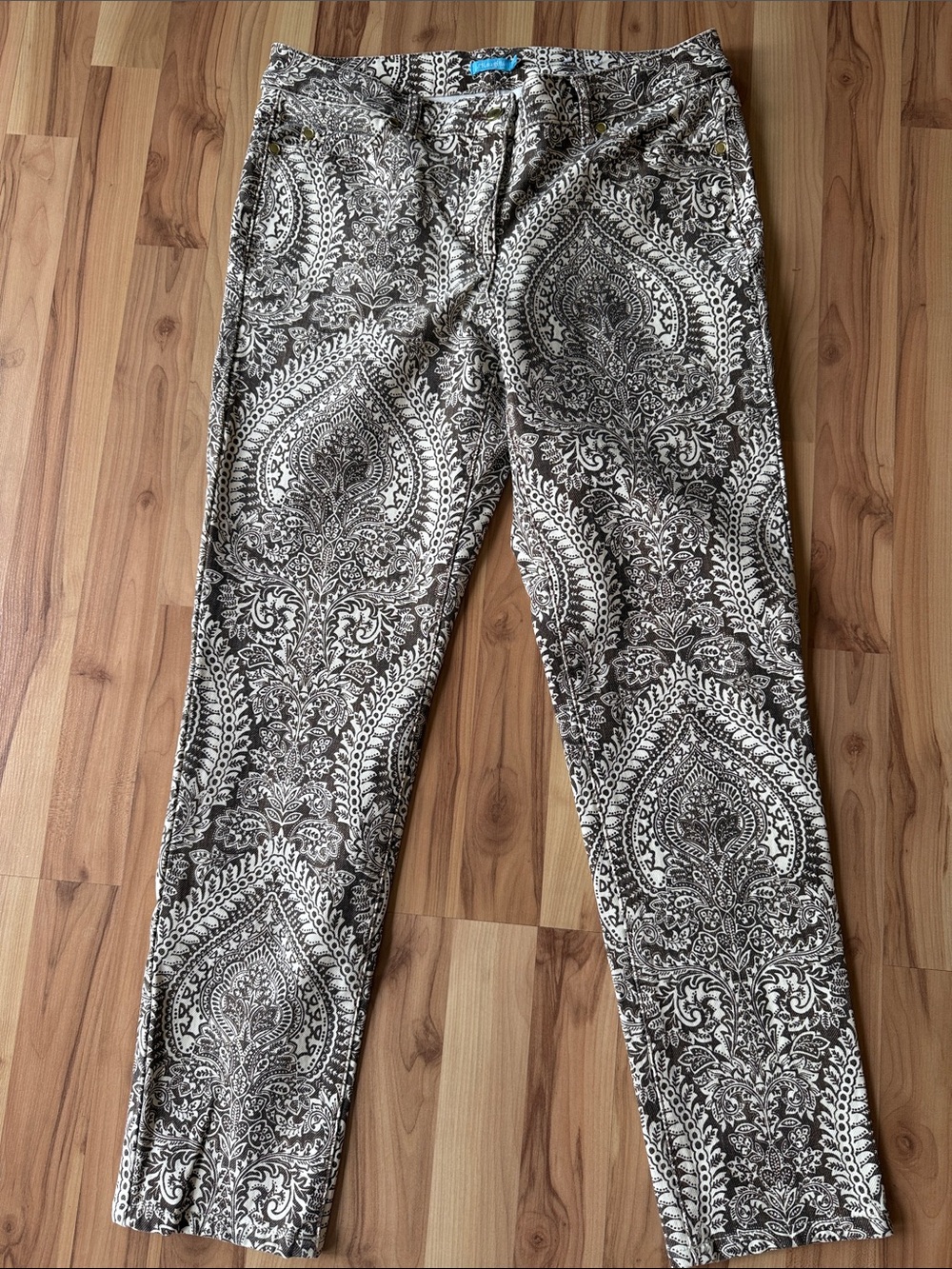 J. McLaughlin ankle pants size 8 like new
